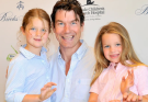 Rebecca Romijn and Jerry O’Connell’s twin daughters made a rare red carpet appearance with their father, delighting fans with their confident presence. Social media quickly buzzed with comparisons, as many said the twins perfectly reflected both parents’ features. The family’s heartwarming outing offered a rare glimpse into their close bond and private life.